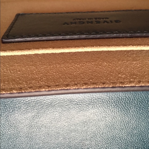 NEW never used! Givenchy Blue Snake Effect Leather Chain Bag - Picture 6 of 8